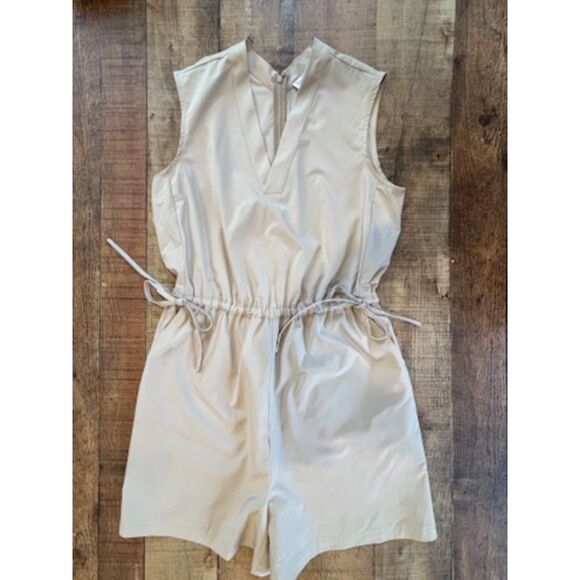 Calvin Klein Tan Shorts Romper Drawstring Waist Pockets Utility Sleeveless 6 - Picture 5 of 9